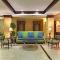 Holiday Inn Express Tower Center New Brunswick, an IHG Hotel - Ист-Брунсвик