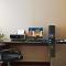 Holiday Inn Express Hotel & Suites Dallas Fort Worth Airport South by IHG