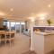 Beachcombers Apartments