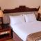 Villa Caceres Hotel