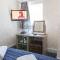 Corner House Hotel Gatwick with bookable Holiday parking