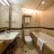 Paramount Gallery Hotel