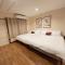 Real Bangkok Guesthouse Private 3BR Home 3 Min to BTS Ratchathewi