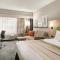 Country Inn & Suites by Radisson, Williamsburg East Busch Gardens , VA