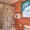 Idyllic Cabin with Hot Tub Less Than 2 Mi to Dollywood! - سيفيرفيل
