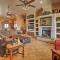 Less Than 2 Mi to Lake Havasu Spacious Home with Patio! - مدينة ليك هافاسو