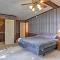 Captivating Cadiz Hideaway with Deck on Lake Barkley - Cadiz
