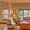Fraser Townhome with Mtn Views - 6 Mi to Winter Park