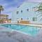 Padre Island Condo with Pool Access - Walk to Beach! - Corpus Christi