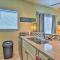 Padre Island Condo with Pool Access - Walk to Beach! - كوربوس كريستي