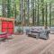 Redwoods Cabin with Hot Tub Walk to Russian River! - Guerneville