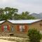 Utopia Family Home with Mountain Viewing Deck! - Utopia