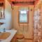 Leelanau Country Cottage about 4 Mi to Suttons Bay!