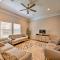Spacious Houston Home about 16 Mi to NRG Stadium!