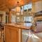 Remodeled Crestline Retreat Walk to Lake Gregory!