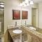 Scottsdale Condo with Private Balcony and Pool Access! - Скоттсдейл