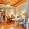 Wawayanda House on 62 Acres - Multiple Fireplaces! - 米德尔敦