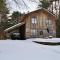 South Londonderry Home, Walk to Magic Mtn Ski Area - Londonderry