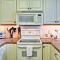 Colorful Virginia Beach Studio - Steps to Beach! - Virginia Beach