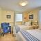Walk to Beach and Main St Catalina Island Cottage!