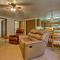 Cozy Anglers Apt - Steps to Trout Fishing River!
