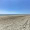 Condo with 2 Decks - Steps to Wrightsville Beach!