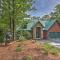 Dream Catcher Luxe Cabin with Large Deck and Mtn View