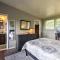 Hendersonville Home with Views - 3 Mi to Downtown! - هيندرسونفيل