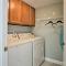 Updated Hilton Head Condo Balcony, Walk to Beach - جزيرة هيلتون هيد