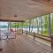 Lakefront Cabin with Private Dock and Beach! - 马尼斯蒂克