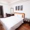 Peach Hotel