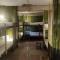 Green Hostel & Sunny Guesthouse