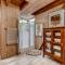 Dock and Resort Perks Quiet Lakefront Cottage - Innsbrook