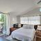 Beachy Lavallette Cottage with Outdoor Shower, Patio - لافاليتي