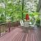 Cozy Union Pier House with Hot Tub, Deck and Backyard! - Union Pier