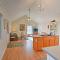 Cozy The Woodshop Cabin with Deck and Forest Views! - روبينسفيل