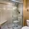 Condo with Pool Access, 8 Mi to Phoenix Mtn Preserve