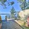 Cozy Beachouse View and Deck, Steps from Skagit Bay