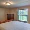 Ooltewah Cabin with Grill, Pool Table and Porch! - اولتيوا