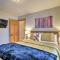 Cabin with Hot Tub and Mountain Views Less Than 5 Mi to Boone