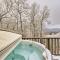 Cabin with Hot Tub and Mountain Views, Less Than 5 Mi to Boone - 布洛英罗克山