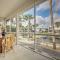 Canalside Crystal River Home with Dock and Kayaks - كريستال ريفر