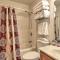 House with Screened-In Deck and Grill in Ocean Pines!