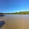 Lakefront Milledgeville Cabin Private Dock, Porch