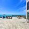 Beachfront Englewood Condo with Community Pool! - 恩格尔伍德