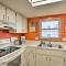 Beachfront Englewood Condo with Community Pool!