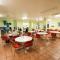 YHA Newcastle Beach