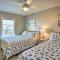 Spacious Murrells Inlet Hub with Pool, Walk to Shore - 默特尔比奇