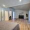 Family Retreat - Private Tennis Court and Game Room