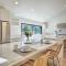 Family Retreat - Private Tennis Court and Game Room